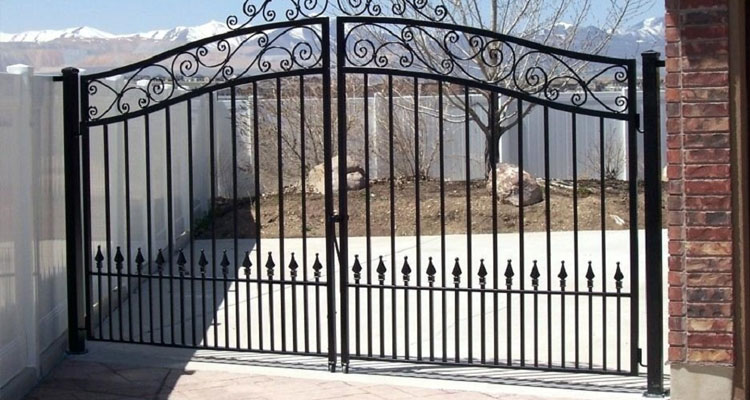 Electric Driveway Gate Installation in Chatsworth